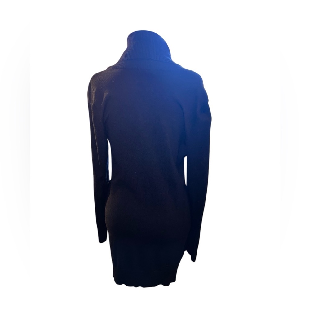 I-N-C black collared v-neck sweater tunic w/side gold clasps. Elegant & stylish - Picture 3 of 8
